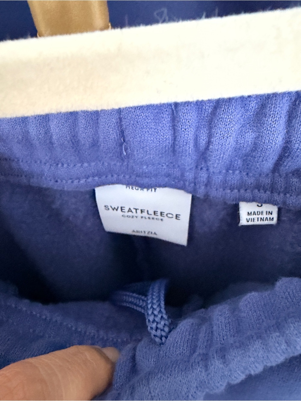 Aritzia Sweatfleece Cozy Fleece Hoodie and Jogger Set, Small - Picture 8 of 14